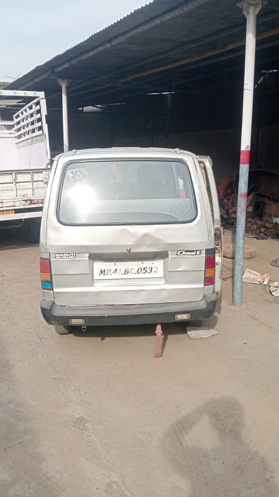 Used 2011 Maruti Suzuki Omni Used 2011 Maruti Suzuki Omni