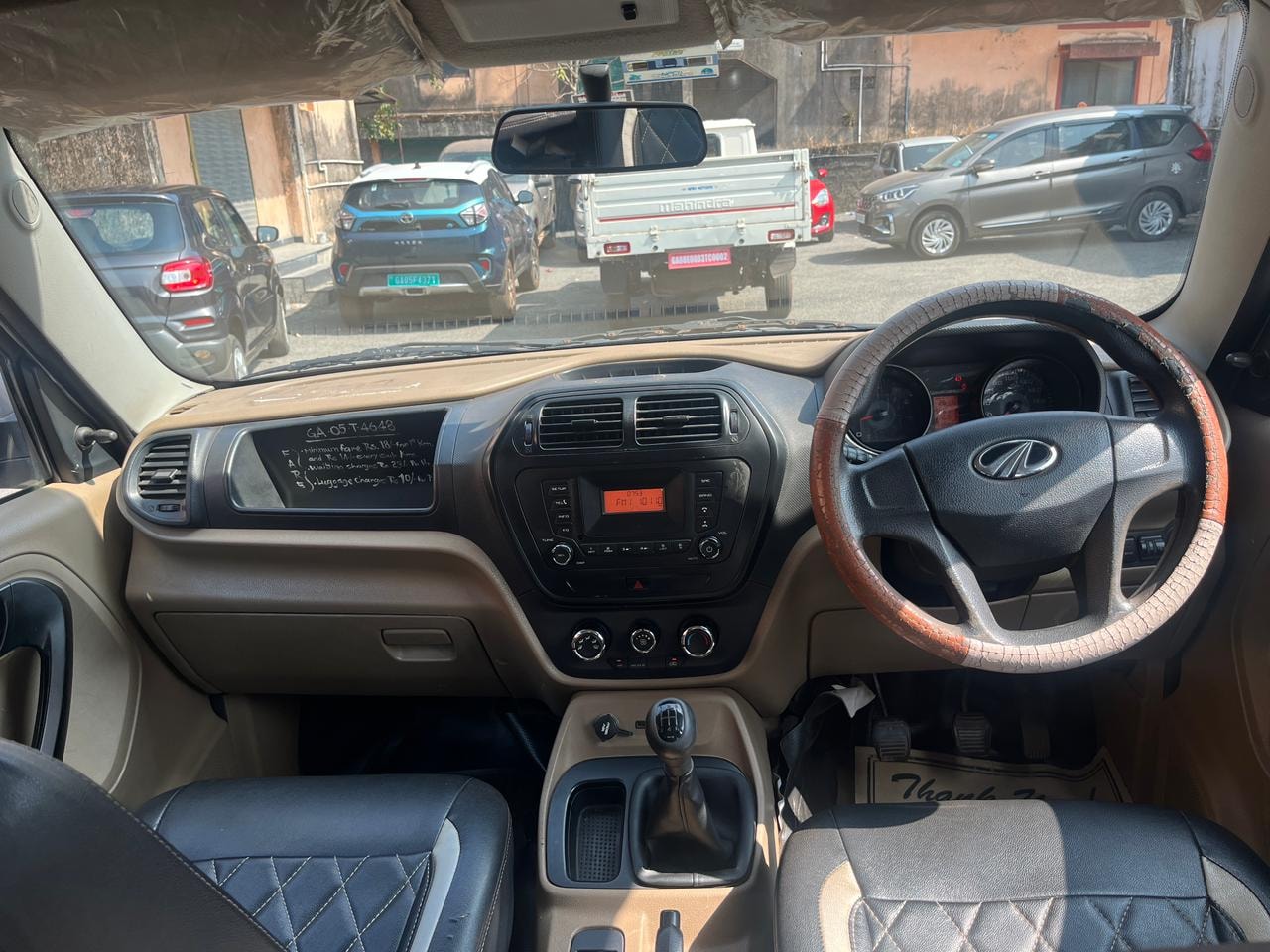 TUV300 image 12 TUV300 image 12