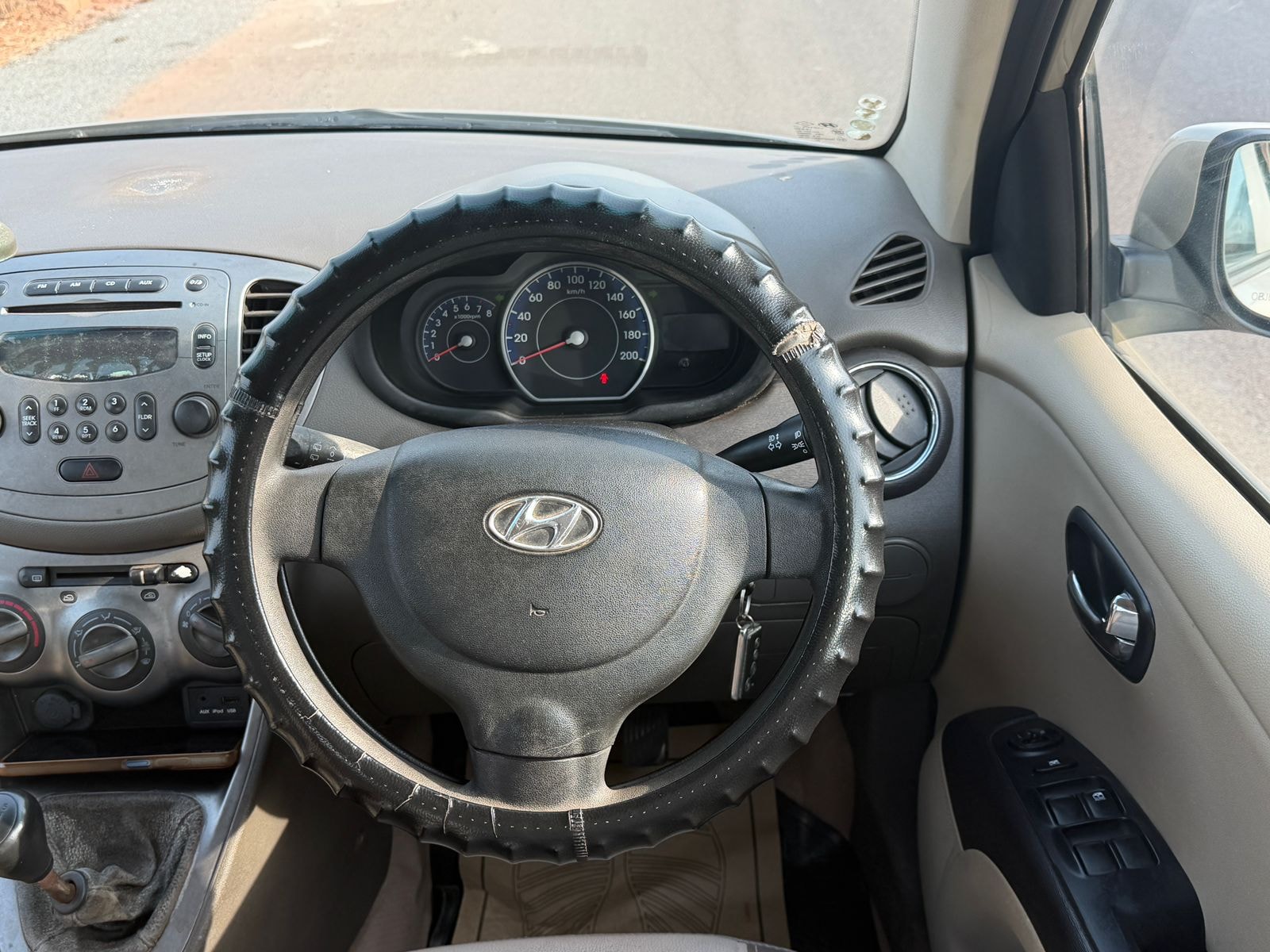 i10 image 12 i10 image 12