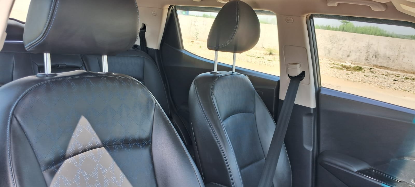 Used 2023 Mahindra XUV400 Used 2023 Mahindra XUV400