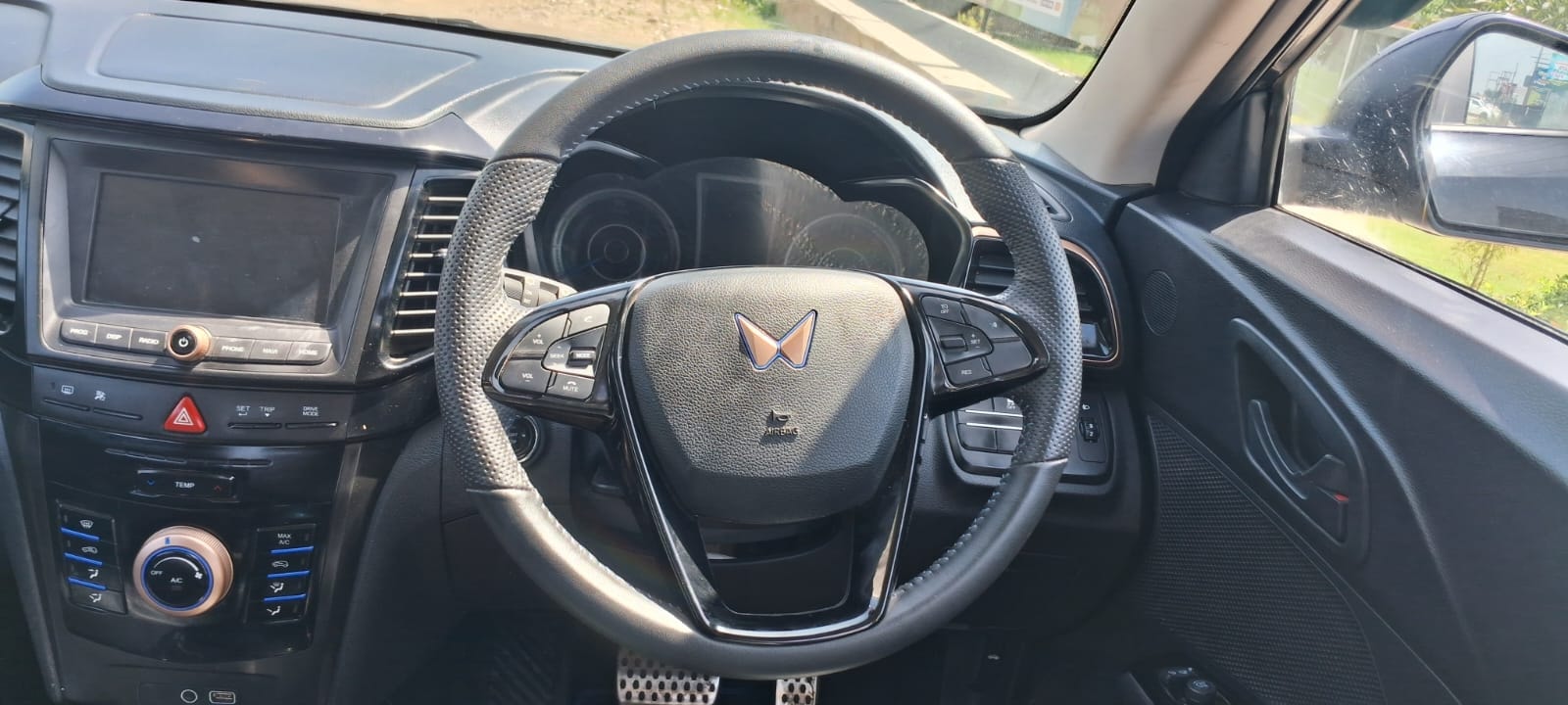 Used 2023 Mahindra XUV400 Used 2023 Mahindra XUV400