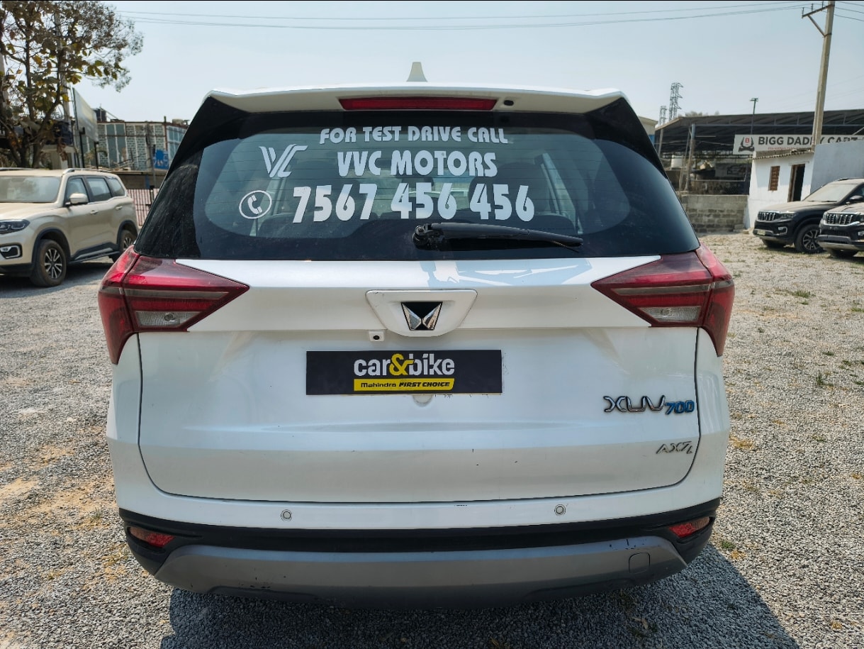 XUV700 image 4 XUV700 image 4