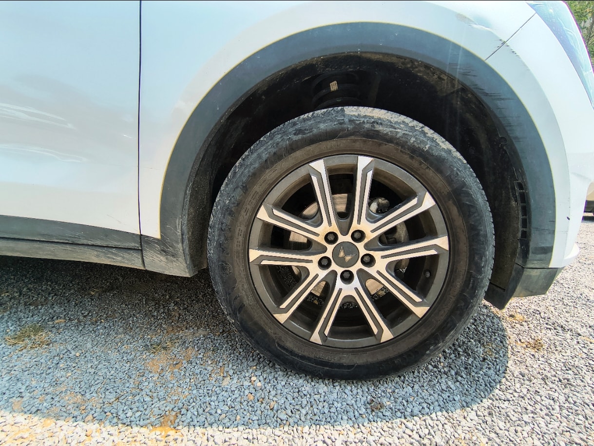 XUV700 image 9 XUV700 image 9