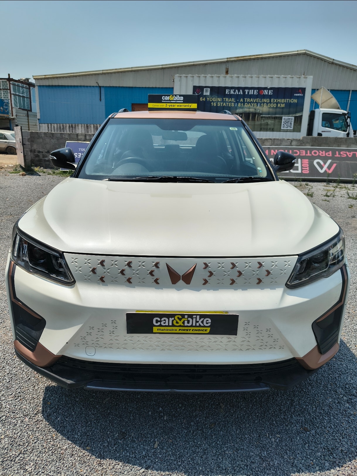 XUV400 image 8 XUV400 image 8