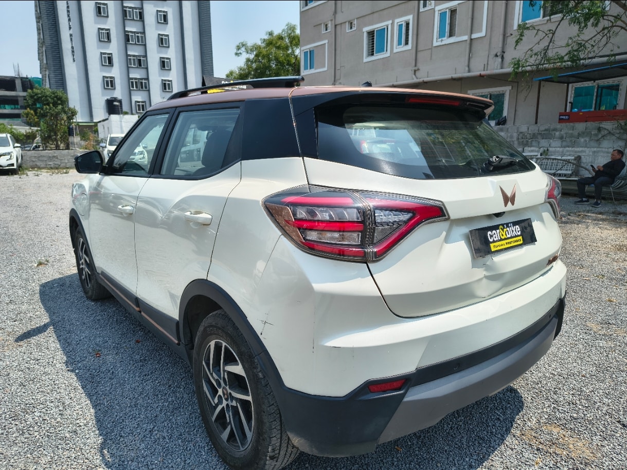 XUV400 image 3 XUV400 image 3