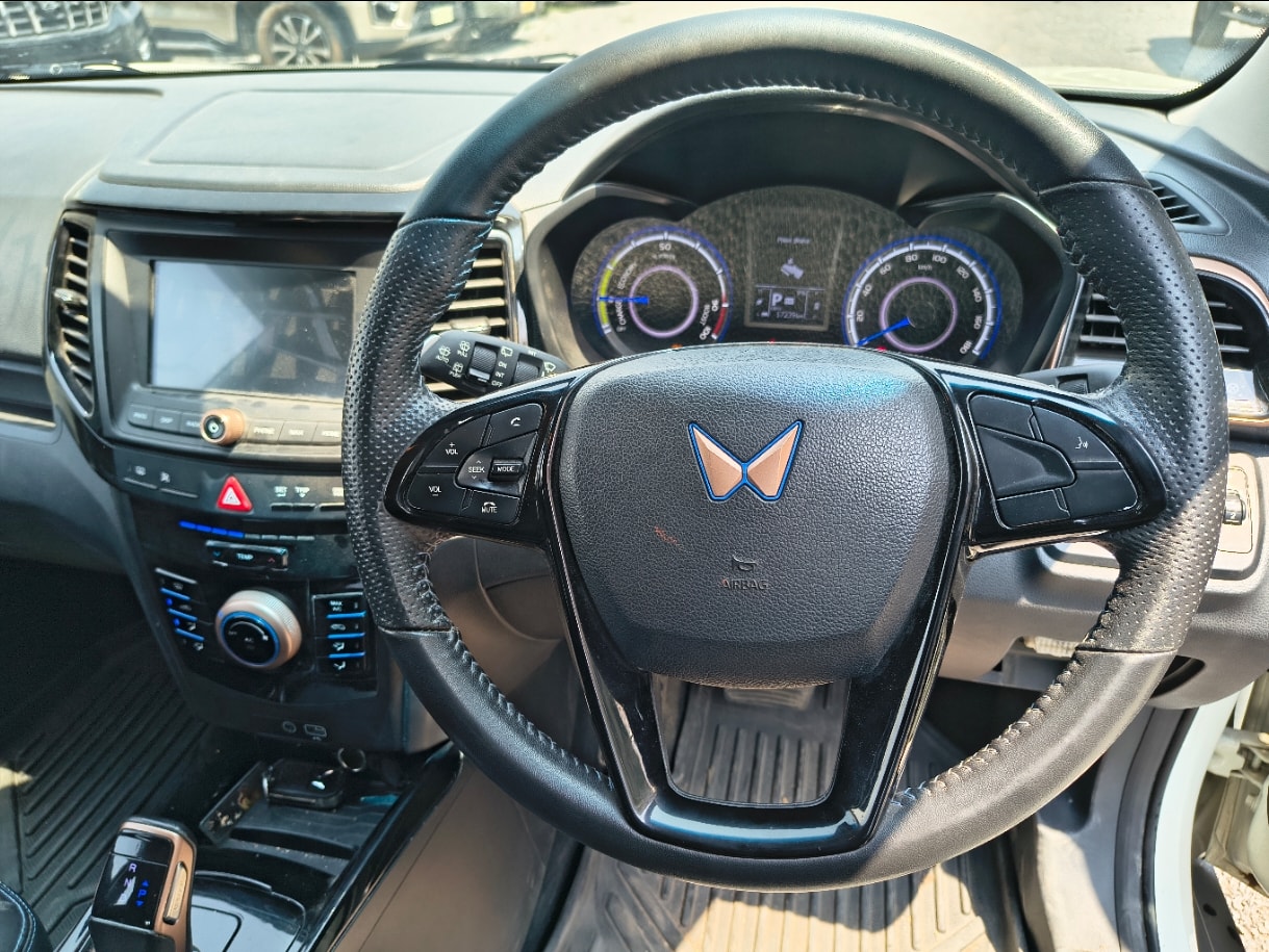 XUV400 image 13 XUV400 image 13