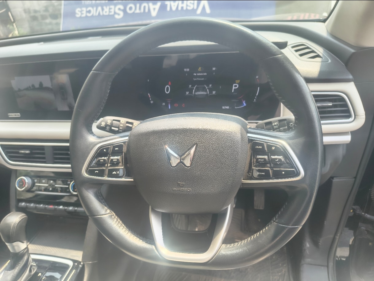 XUV700 image 13 XUV700 image 13