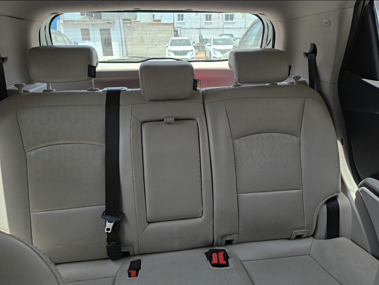 XUV400 image 4 XUV400 image 4