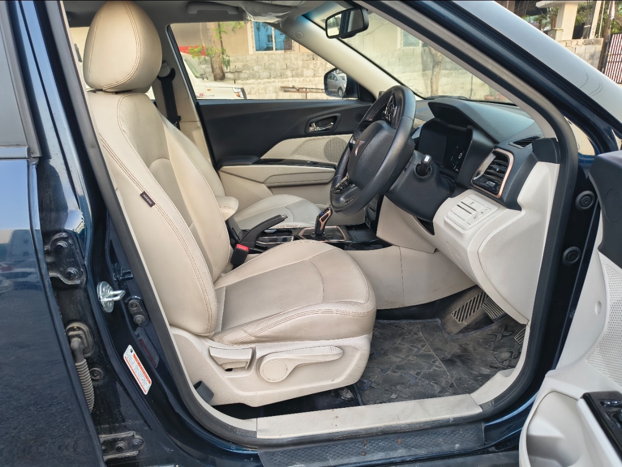 Used 2024 Mahindra XUV400 Used 2024 Mahindra XUV400