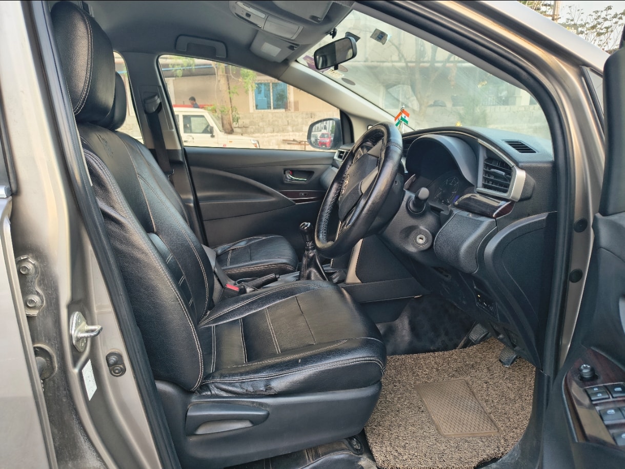 Used 2017 Toyota Innova Crysta Used 2017 Toyota Innova Crysta