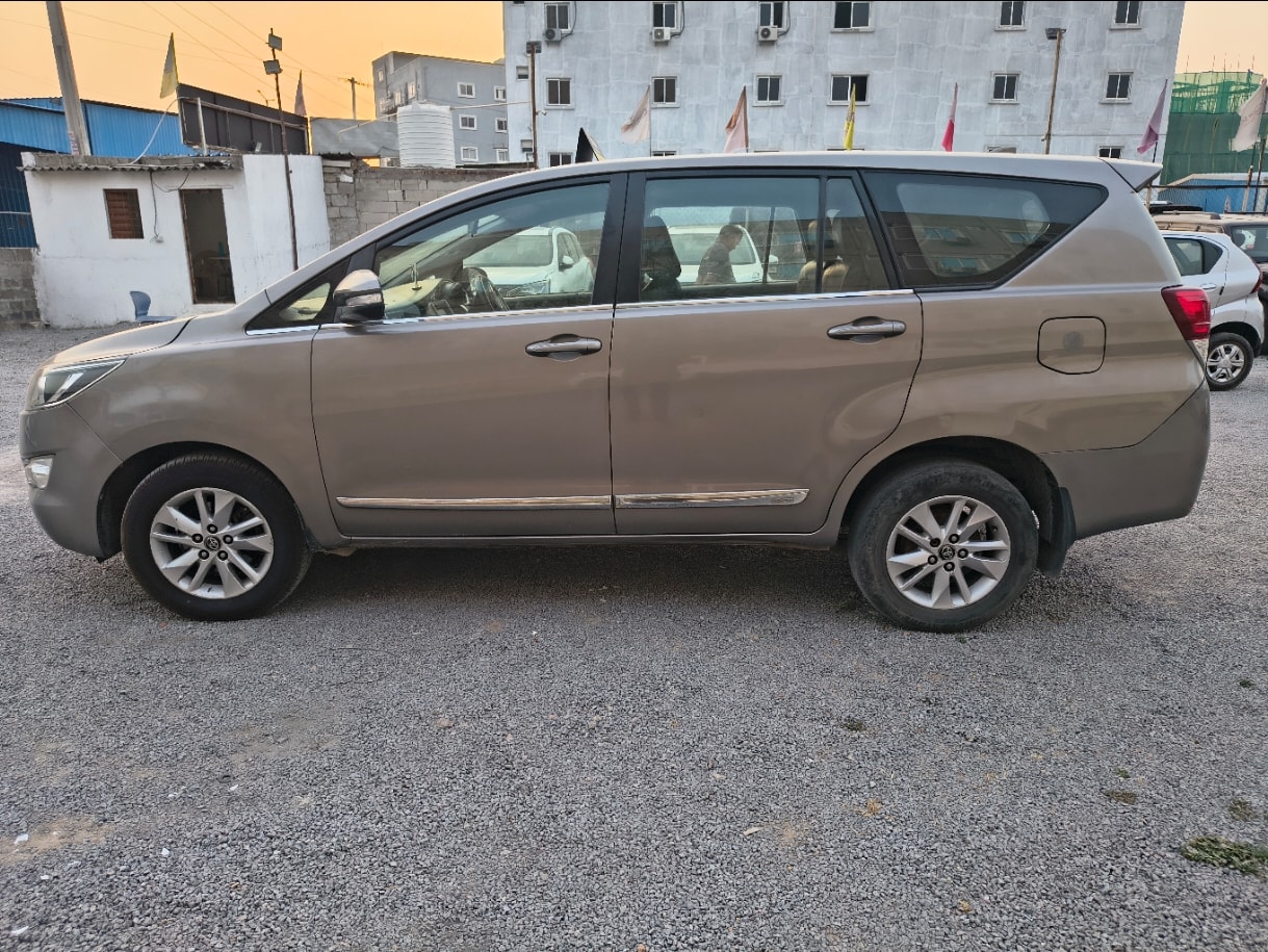 Used 2017 Toyota Innova Crysta Used 2017 Toyota Innova Crysta