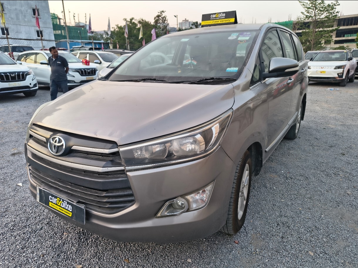 Used 2017 Toyota Innova Crysta Used 2017 Toyota Innova Crysta