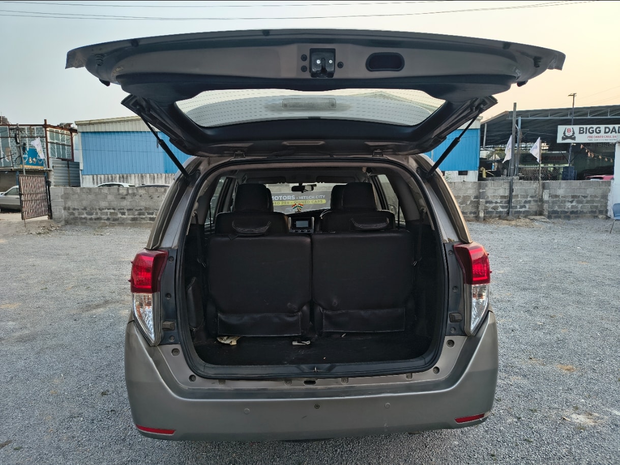 Used 2017 Toyota Innova Crysta Used 2017 Toyota Innova Crysta