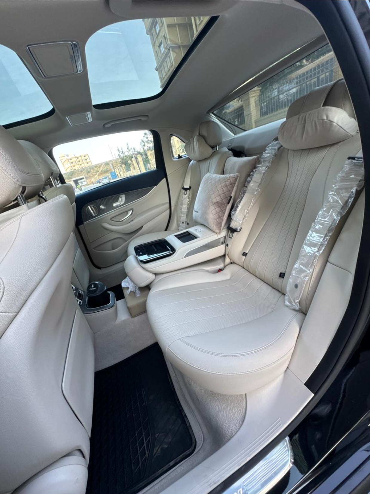 E-Class image 15 E-Class image 15