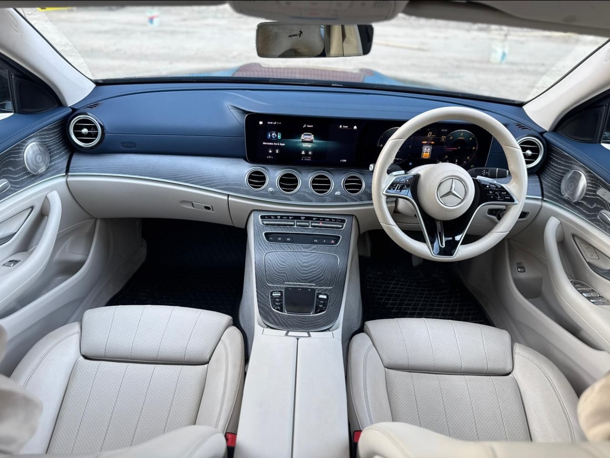 E-Class image 12 E-Class image 12