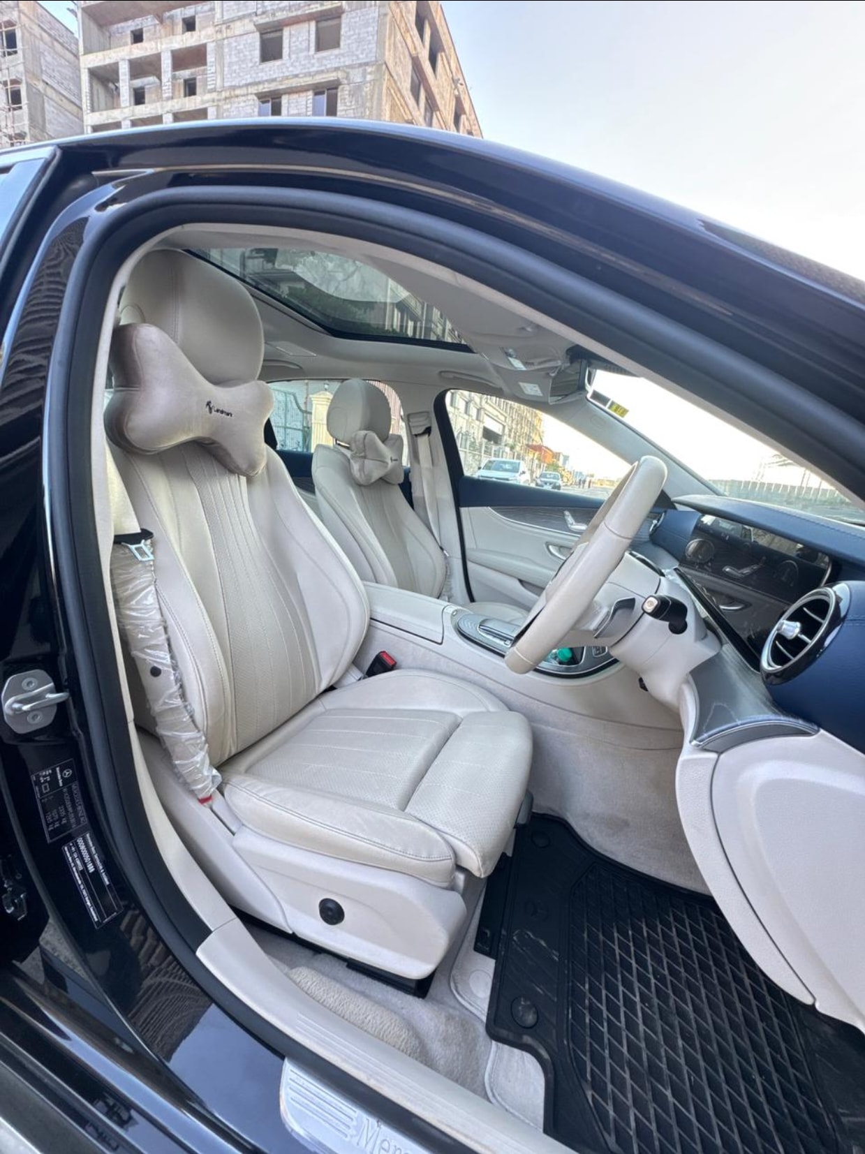 E-Class image 14 E-Class image 14