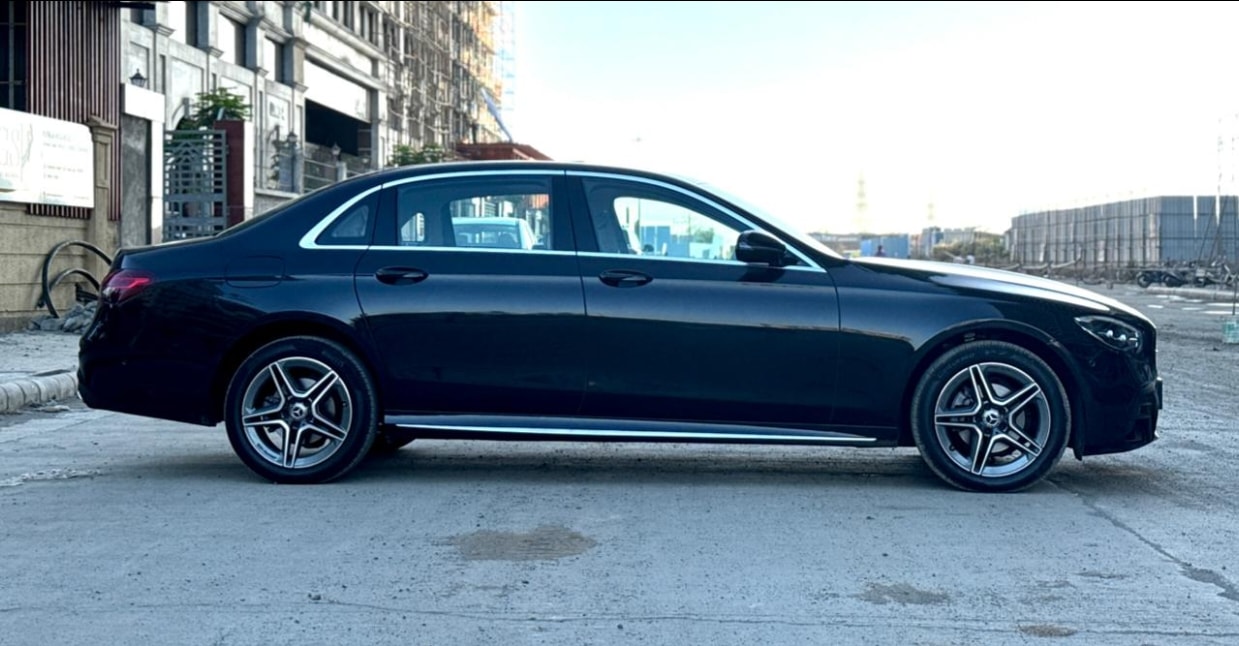 E-Class image 6 E-Class image 6