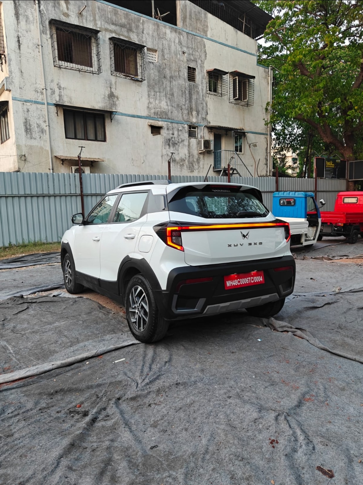 XUV 3XO image 3 XUV 3XO image 3