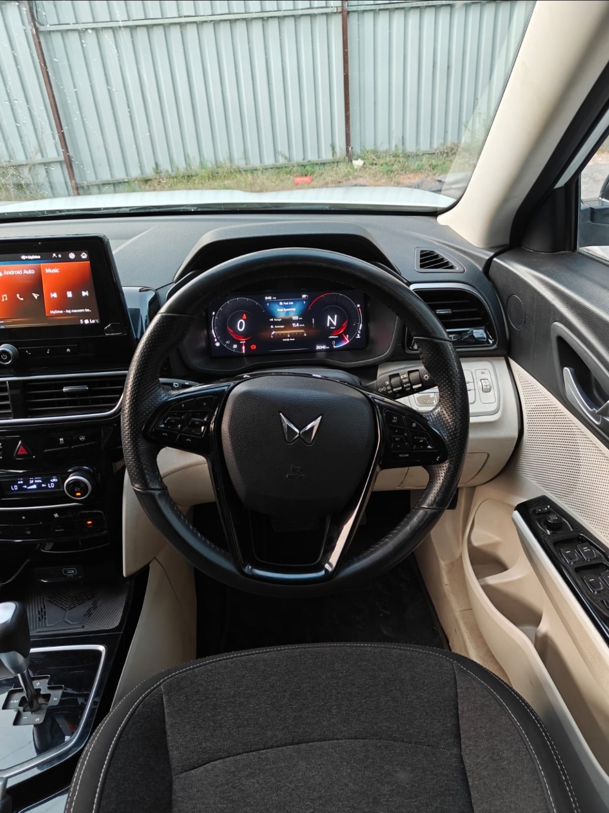 XUV 3XO image 12 XUV 3XO image 12