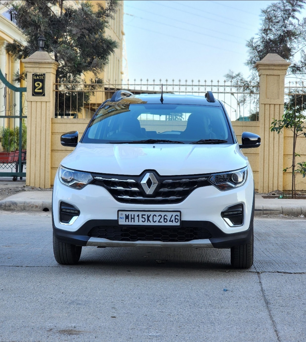 Used 2023 Renault Triber Used 2023 Renault Triber