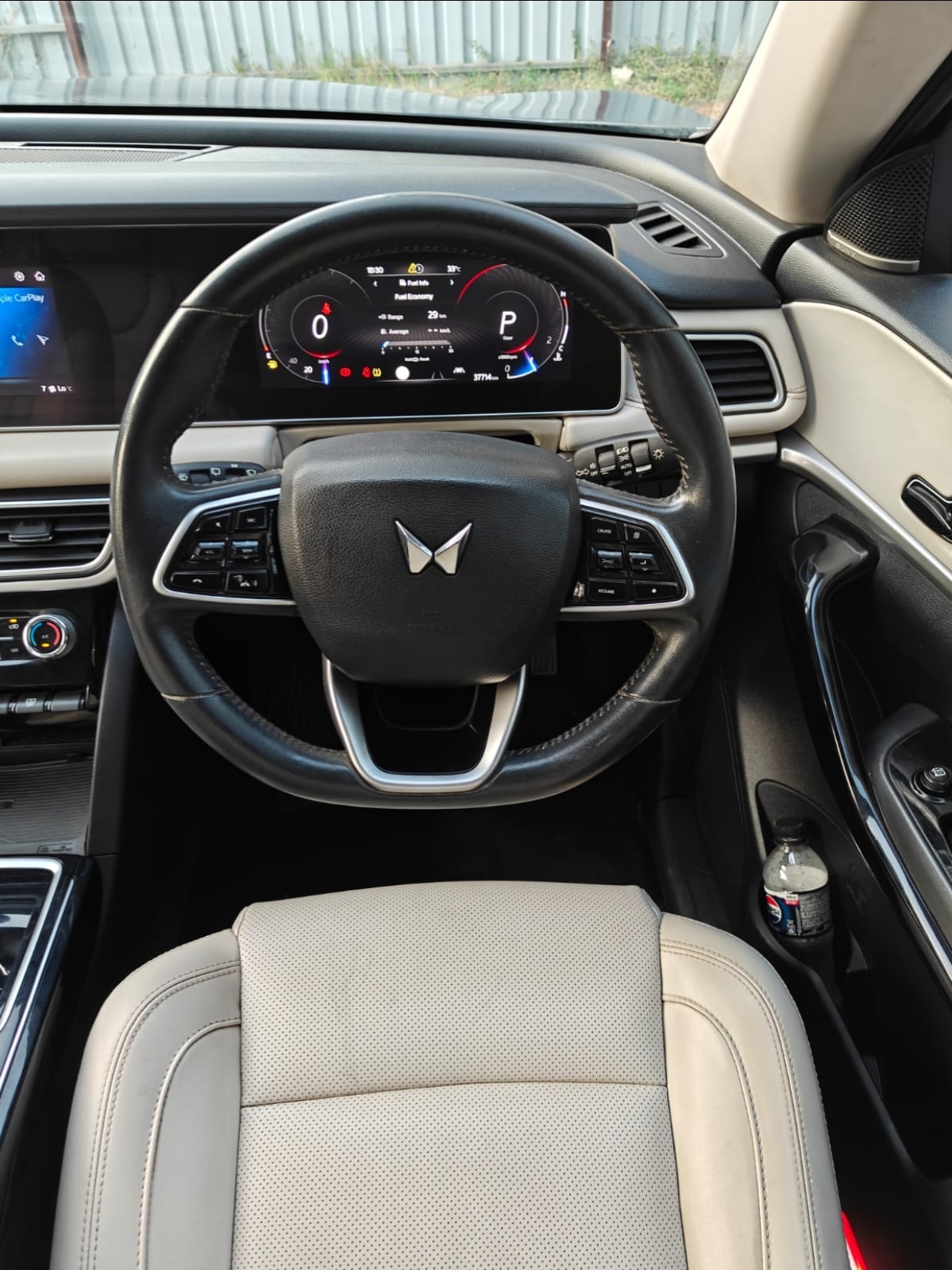 Used 2023 Mahindra XUV700 Used 2023 Mahindra XUV700