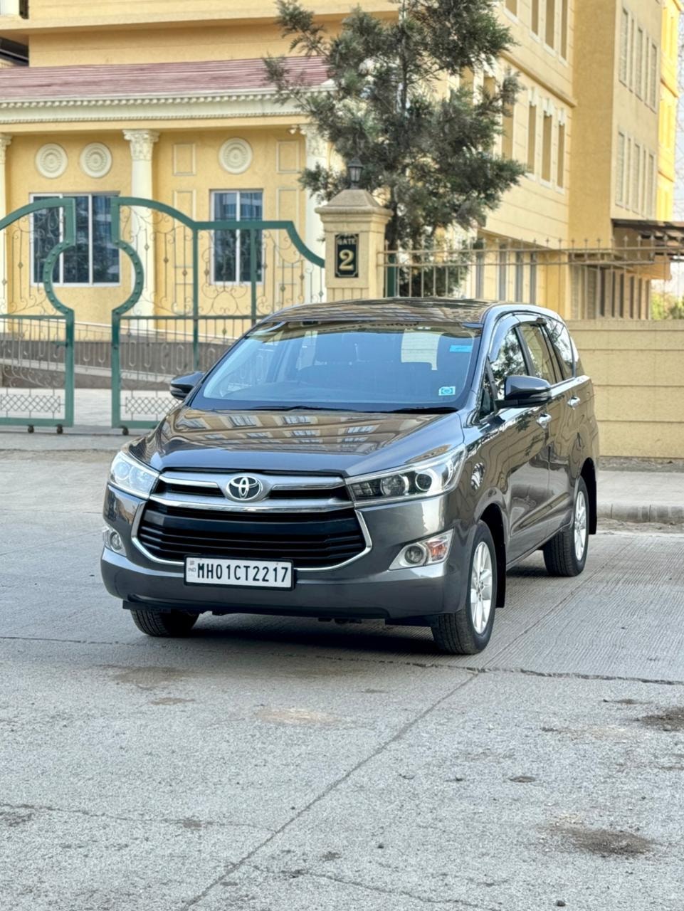 Used 2017 Toyota Innova Crysta Used 2017 Toyota Innova Crysta