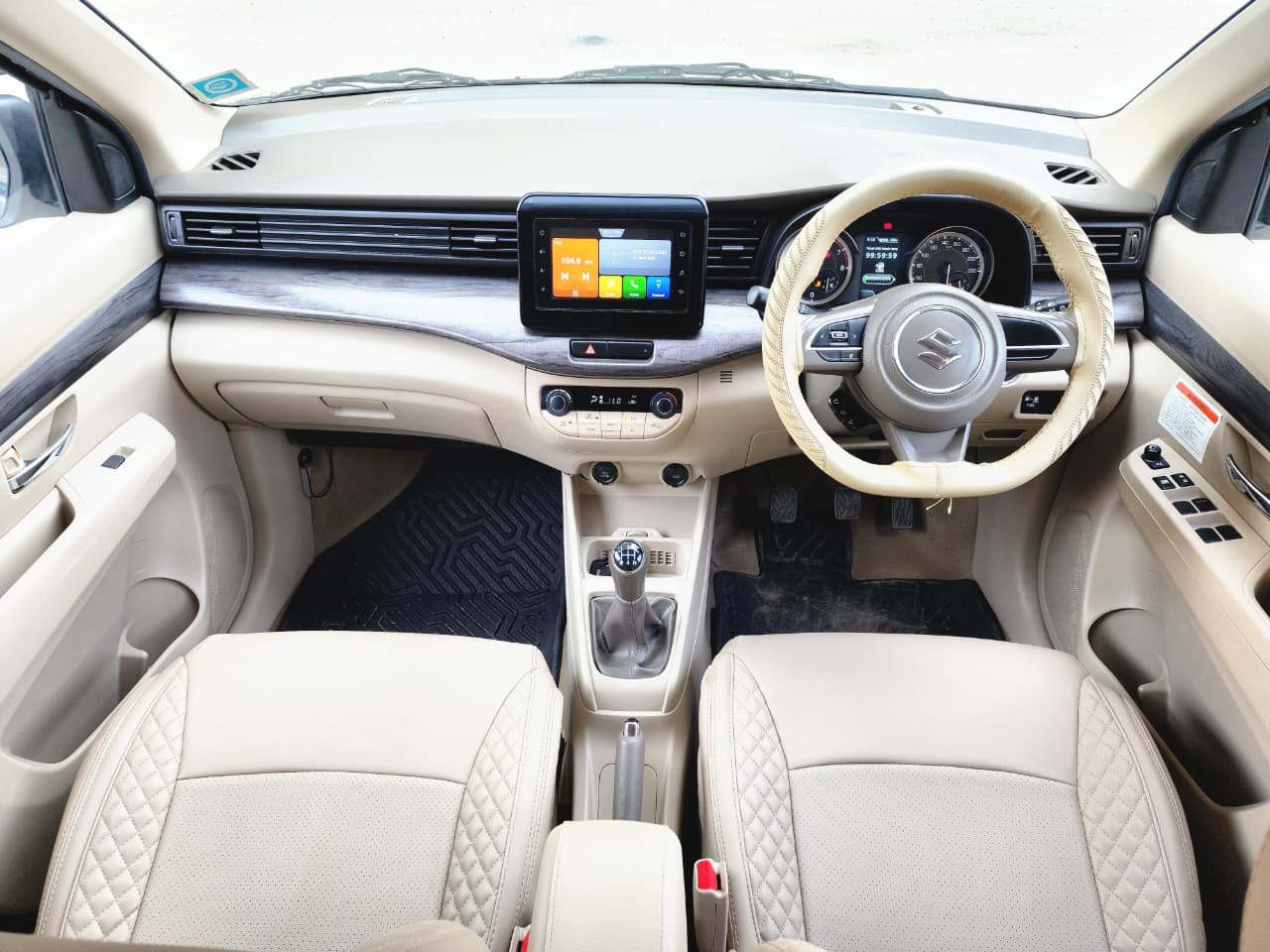 Used 2024 Maruti Suzuki Ertiga Used 2024 Maruti Suzuki Ertiga
