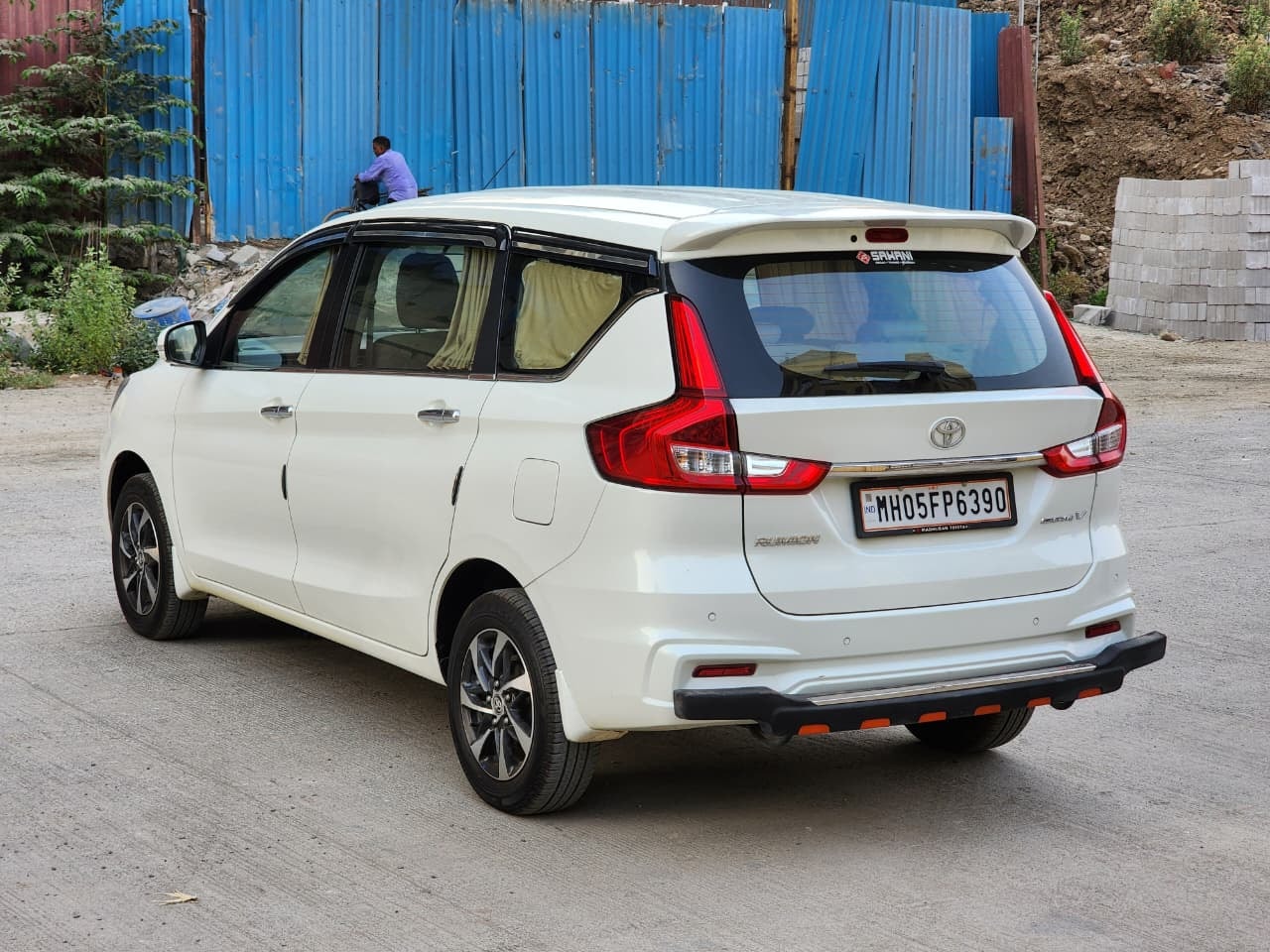 Used 2024 Toyota Rumion Used 2024 Toyota Rumion