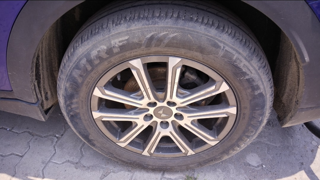 XUV700 image 9 XUV700 image 9