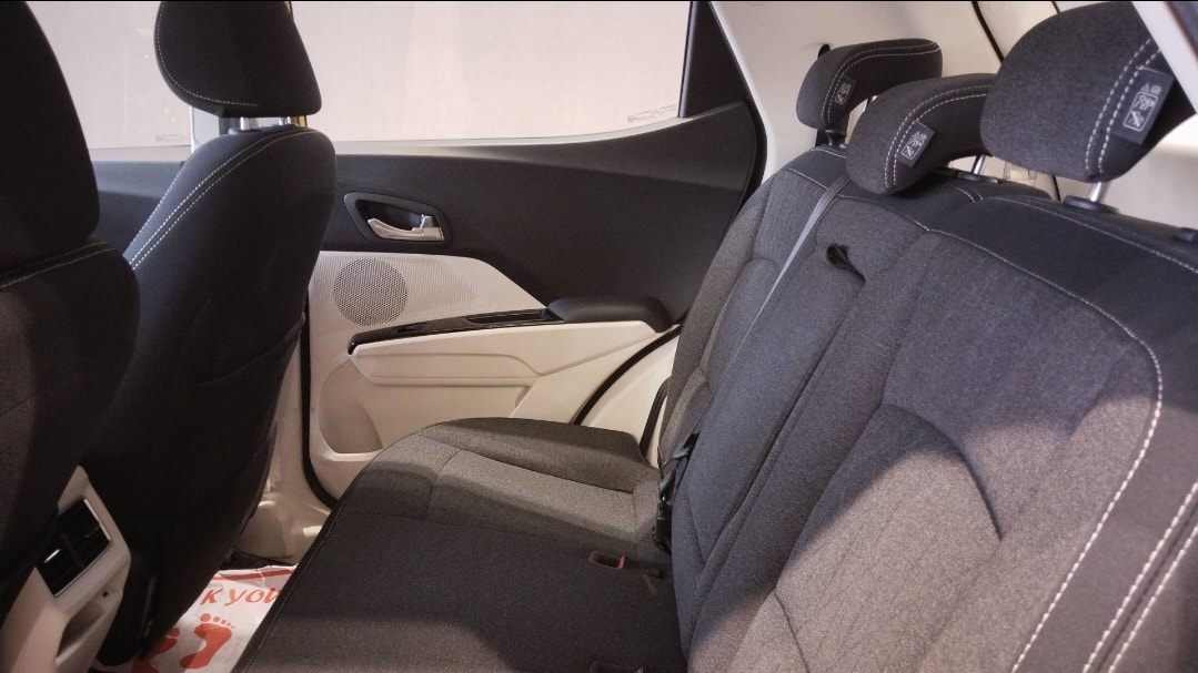 XUV 3XO image 16 XUV 3XO image 16