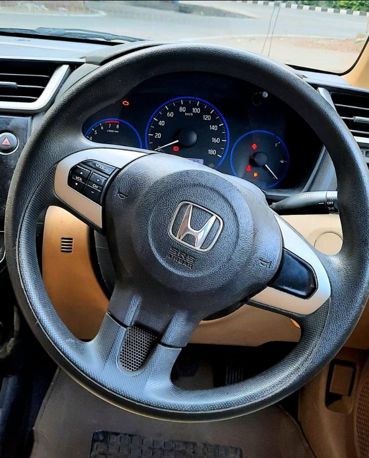 2017 Honda Amaze S (OP) MT Petrol Steering 