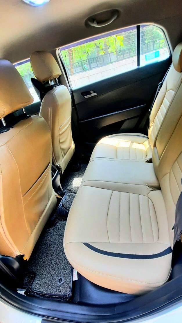2017 Hyundai Creta 1.6 SX Plus Petrol Back Seats 