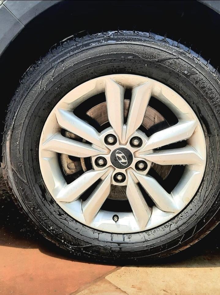 2017 Hyundai Creta 1.6 SX Plus Petrol Wheels Tyres 