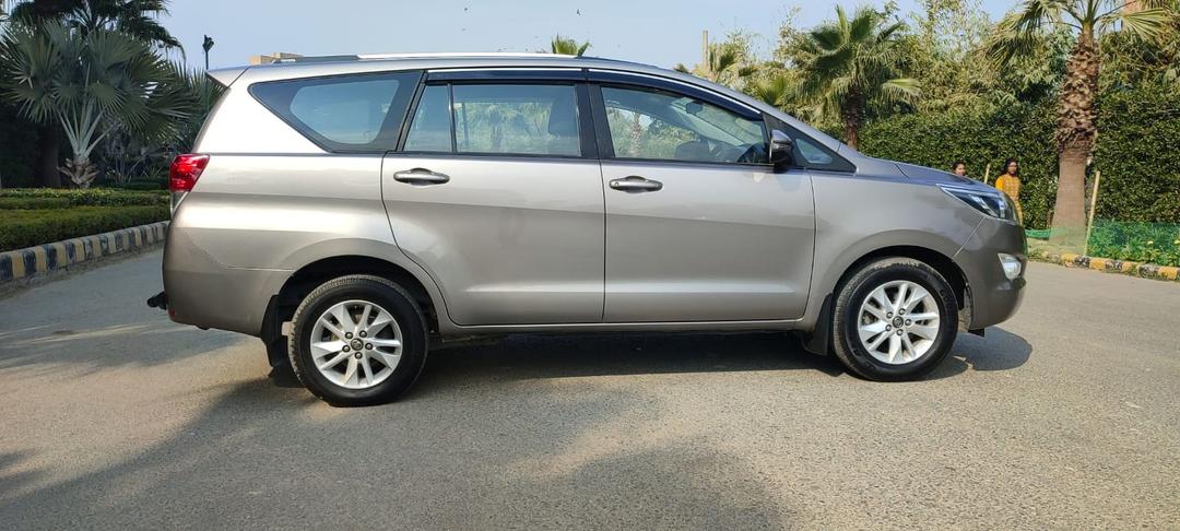2019 Toyota Innova Crysta 2.4 G Plus MT 7-Seater BS IV Rear Right View 