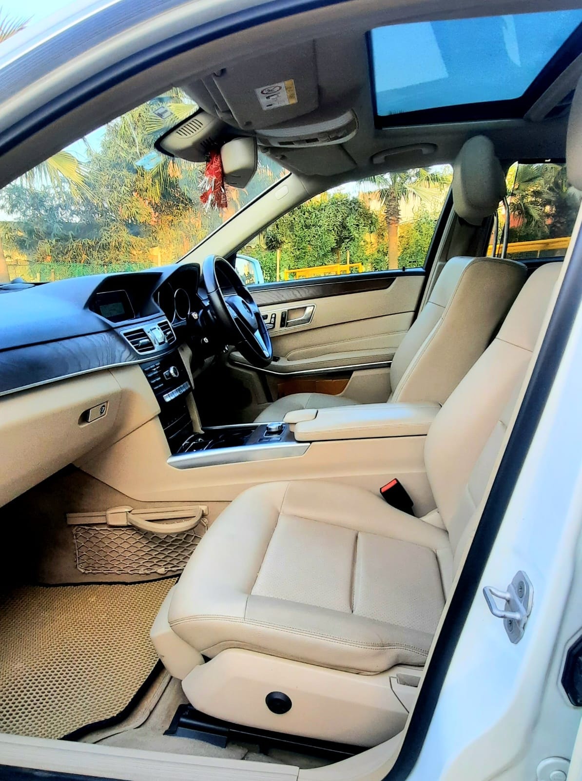 E-Class image 14 E-Class image 14