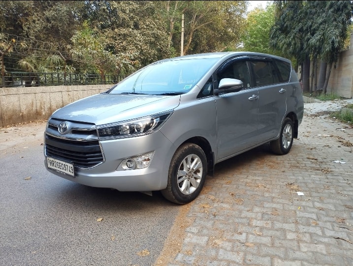 Innova Crysta image 1 Innova Crysta image 1