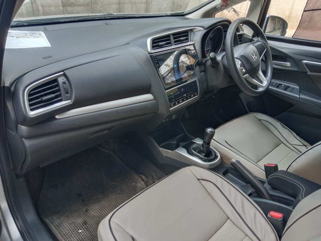 WR-V image 15 WR-V image 15