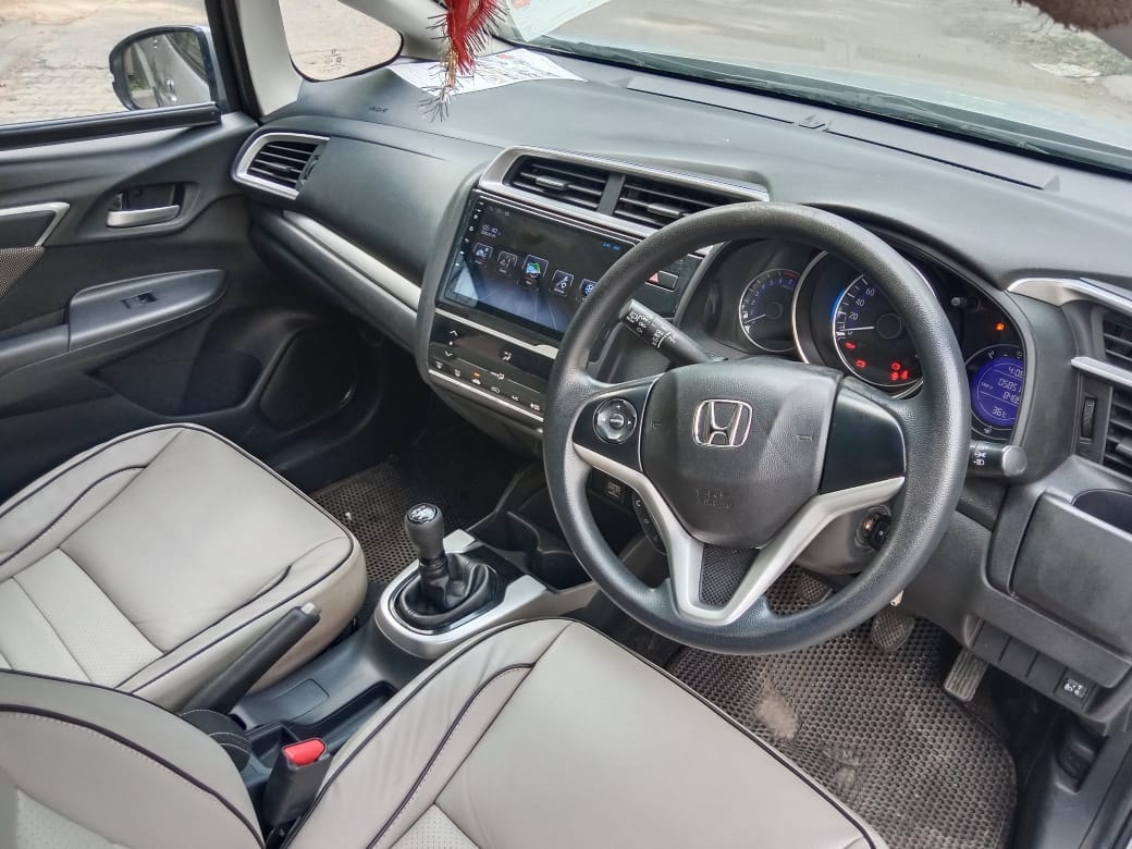 WR-V image 12 WR-V image 12