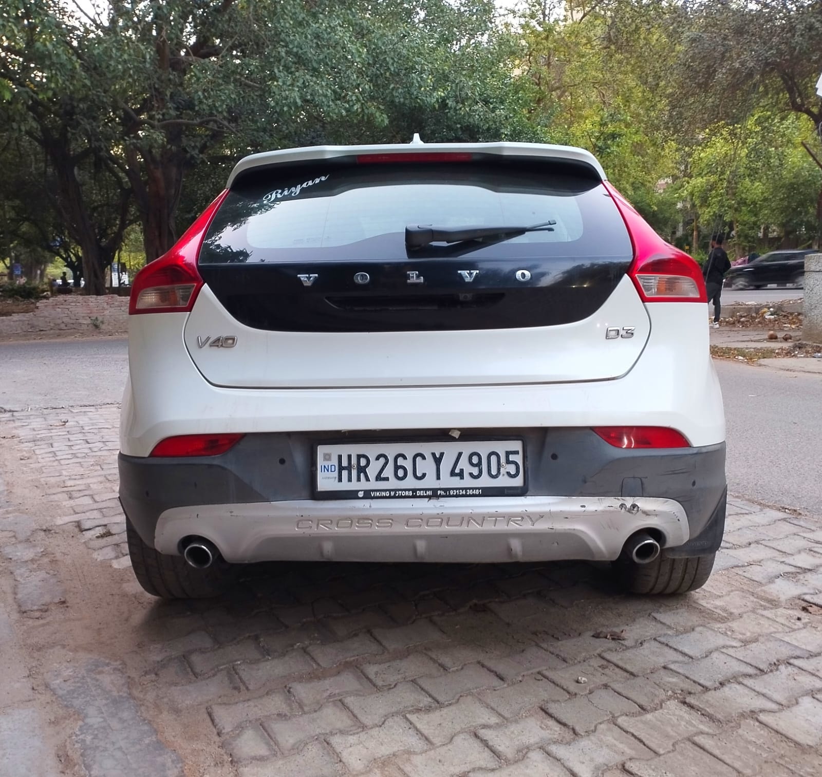 V40 image 4 V40 image 4