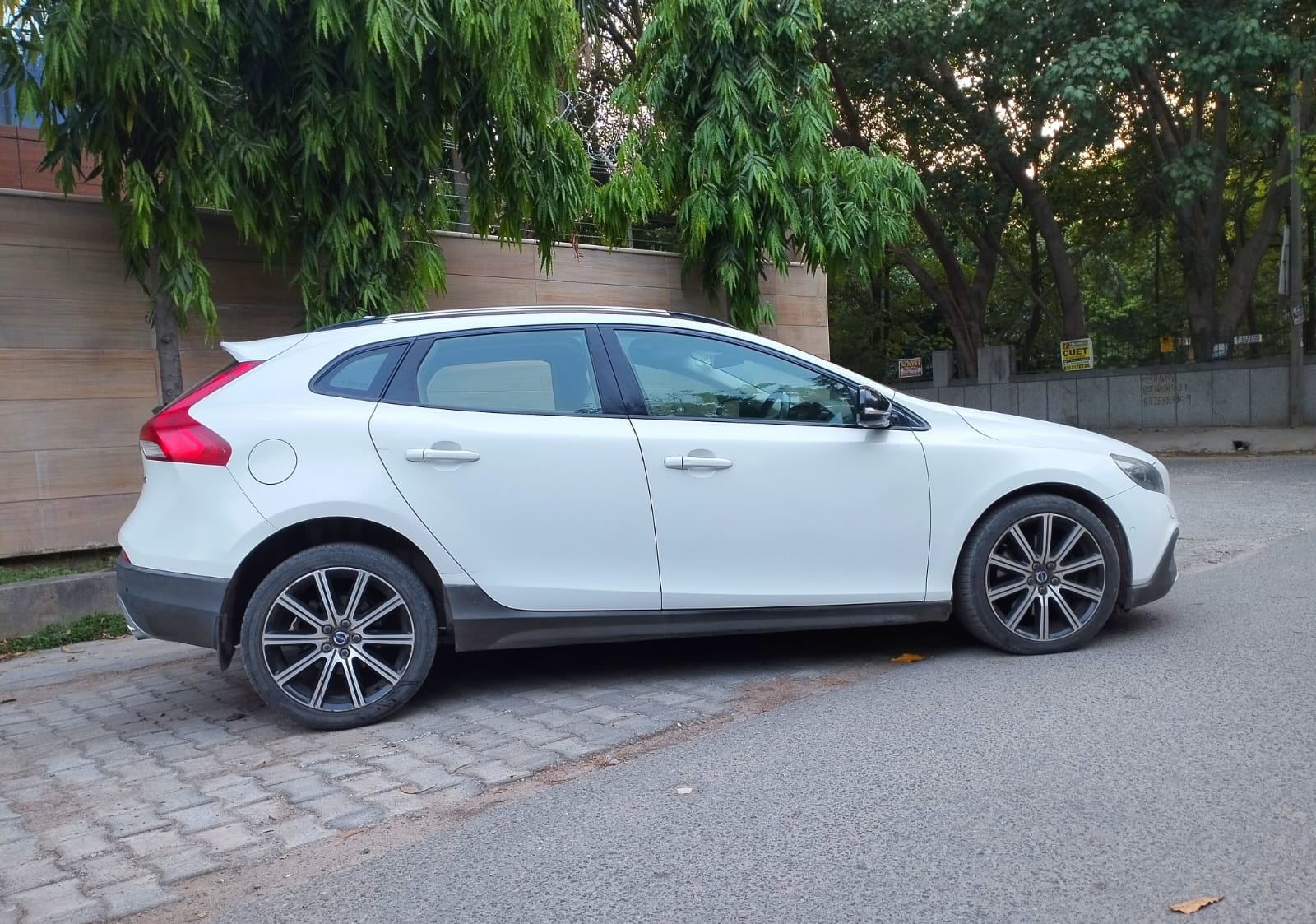 V40 image 6 V40 image 6