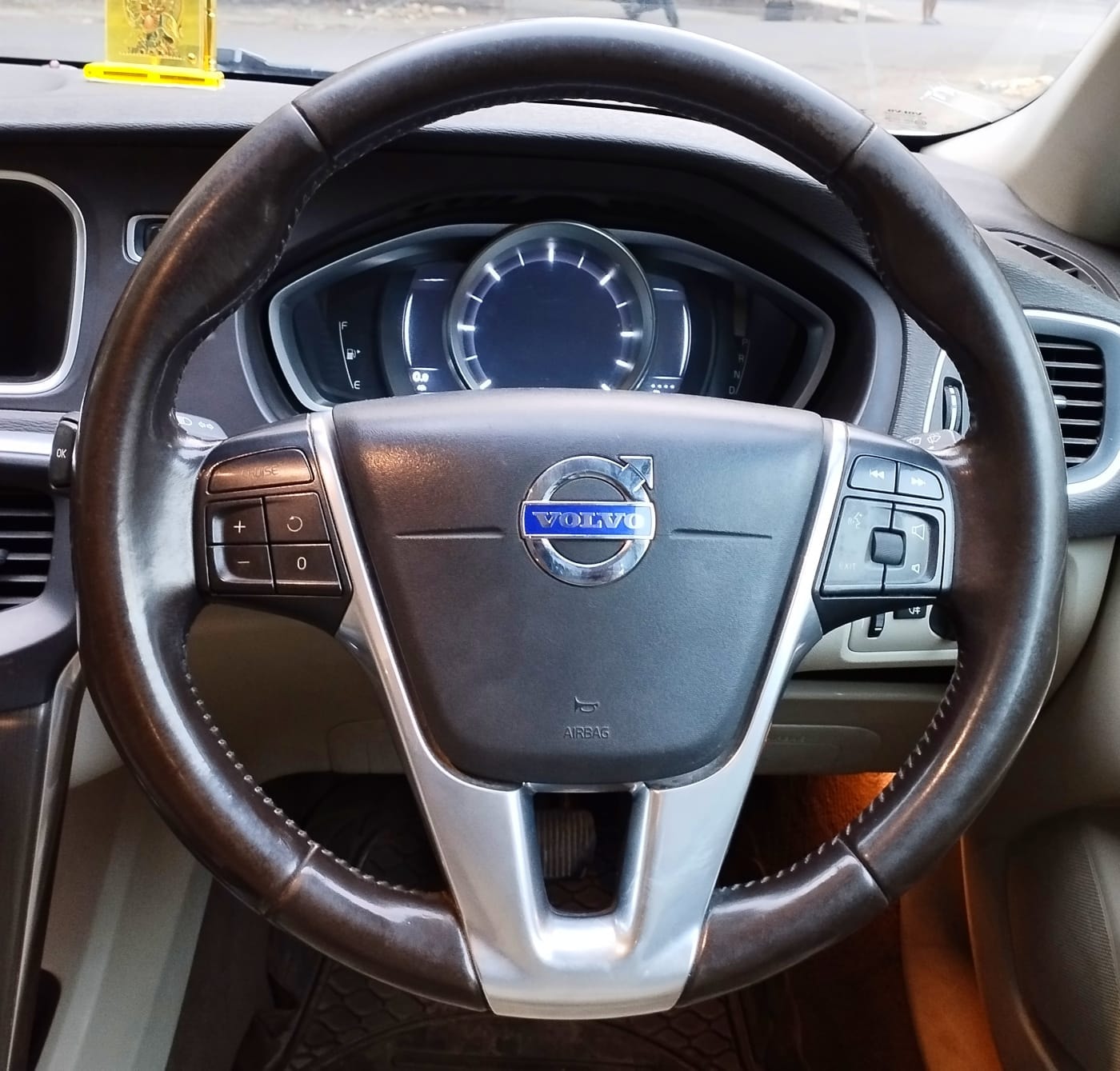 V40 image 12 V40 image 12