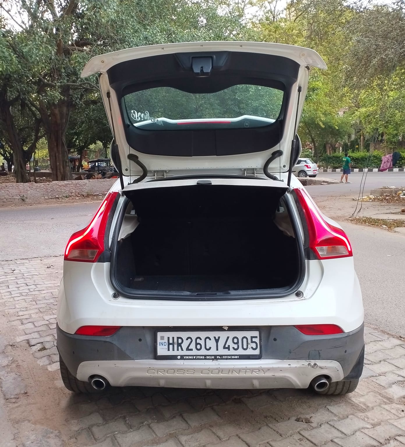 V40 image 9 V40 image 9