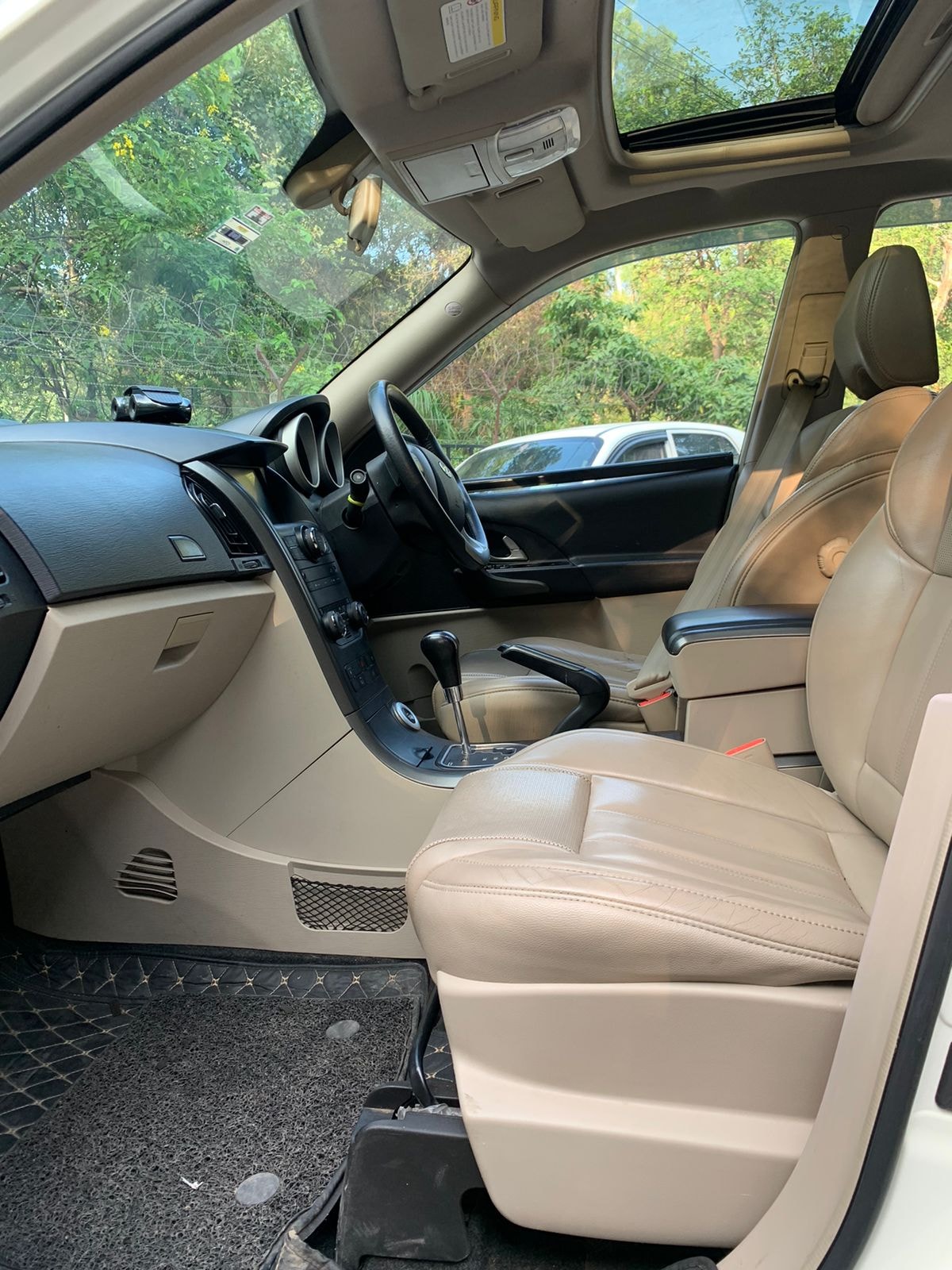 XUV500 image 15 XUV500 image 15