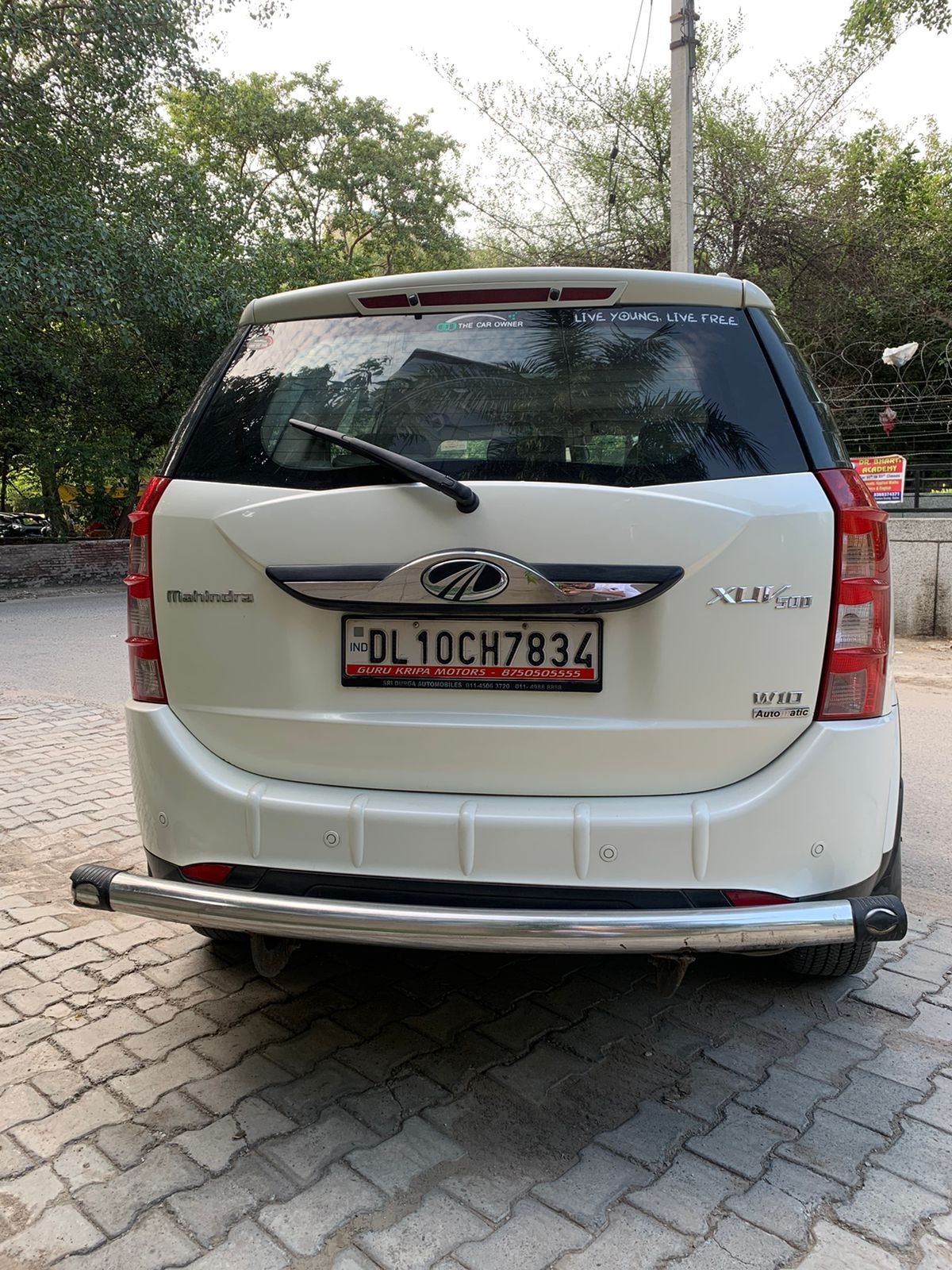 XUV500 image 4 XUV500 image 4