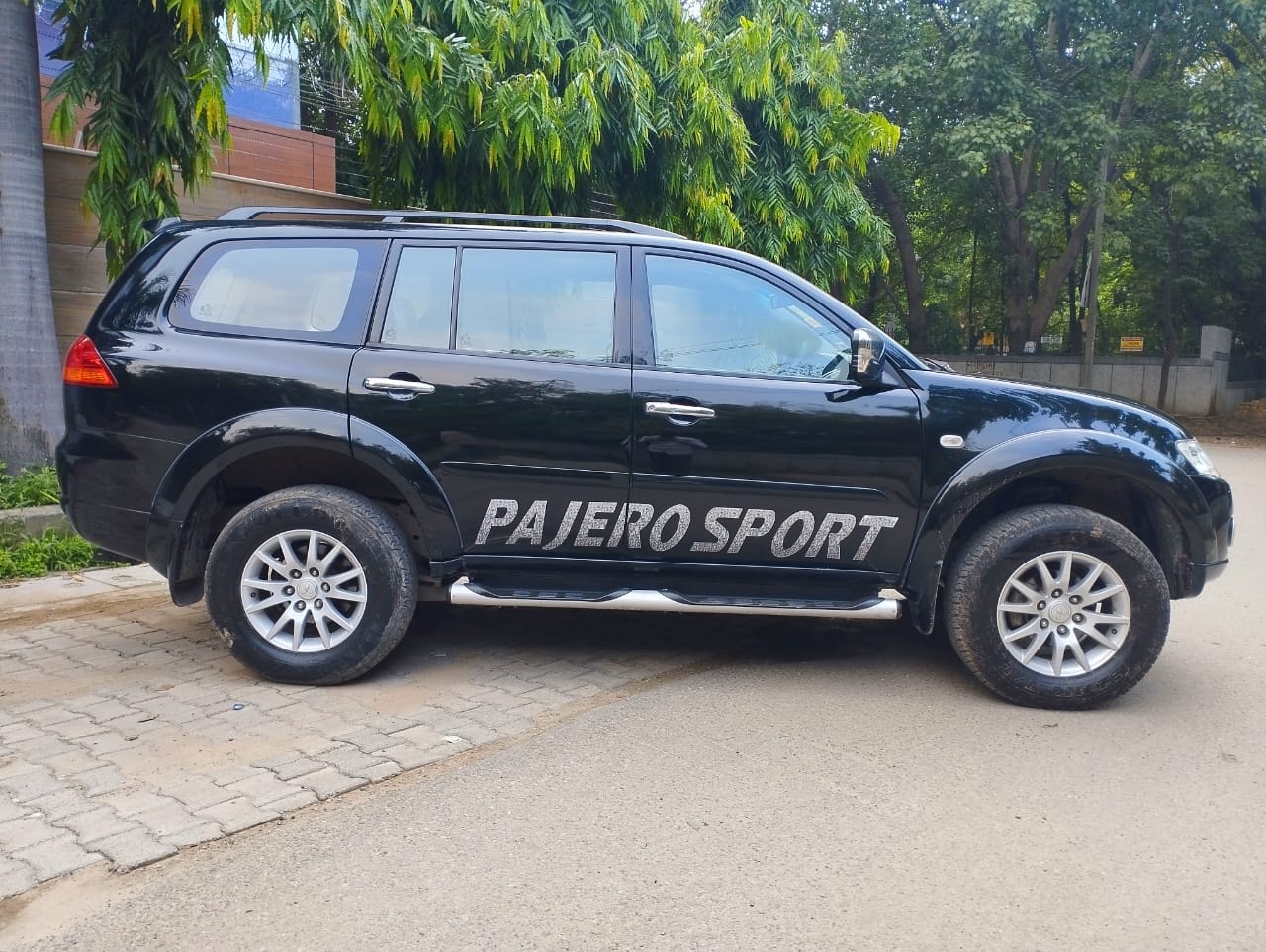 Pajero Sport image 5 Pajero Sport image 5