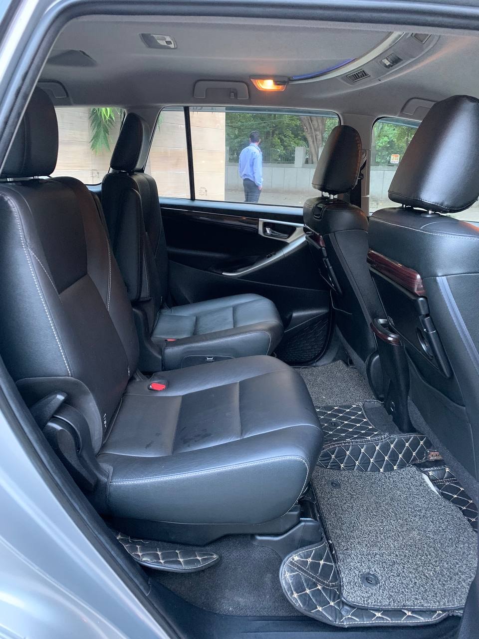 Innova Crysta image 15 Innova Crysta image 15