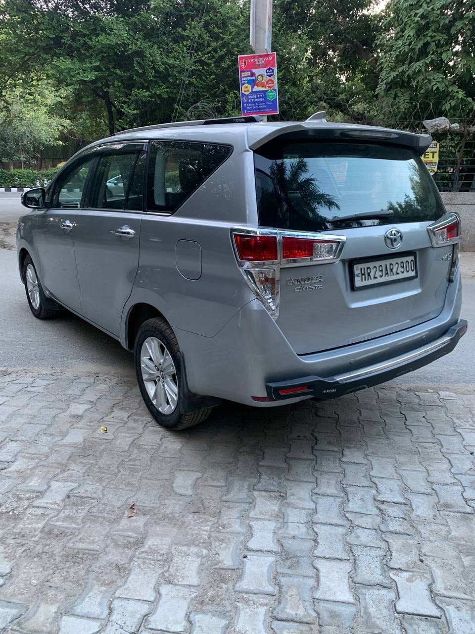 Innova Crysta image 3 Innova Crysta image 3