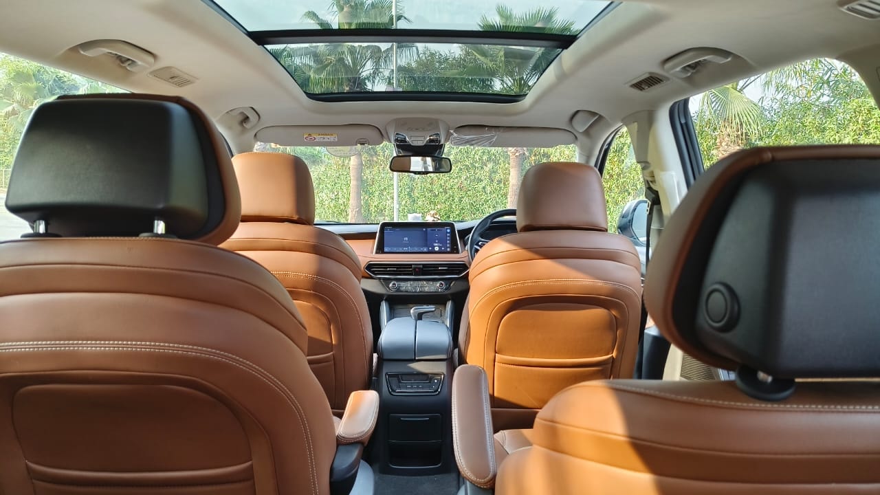 Gloster image 16 Gloster image 16