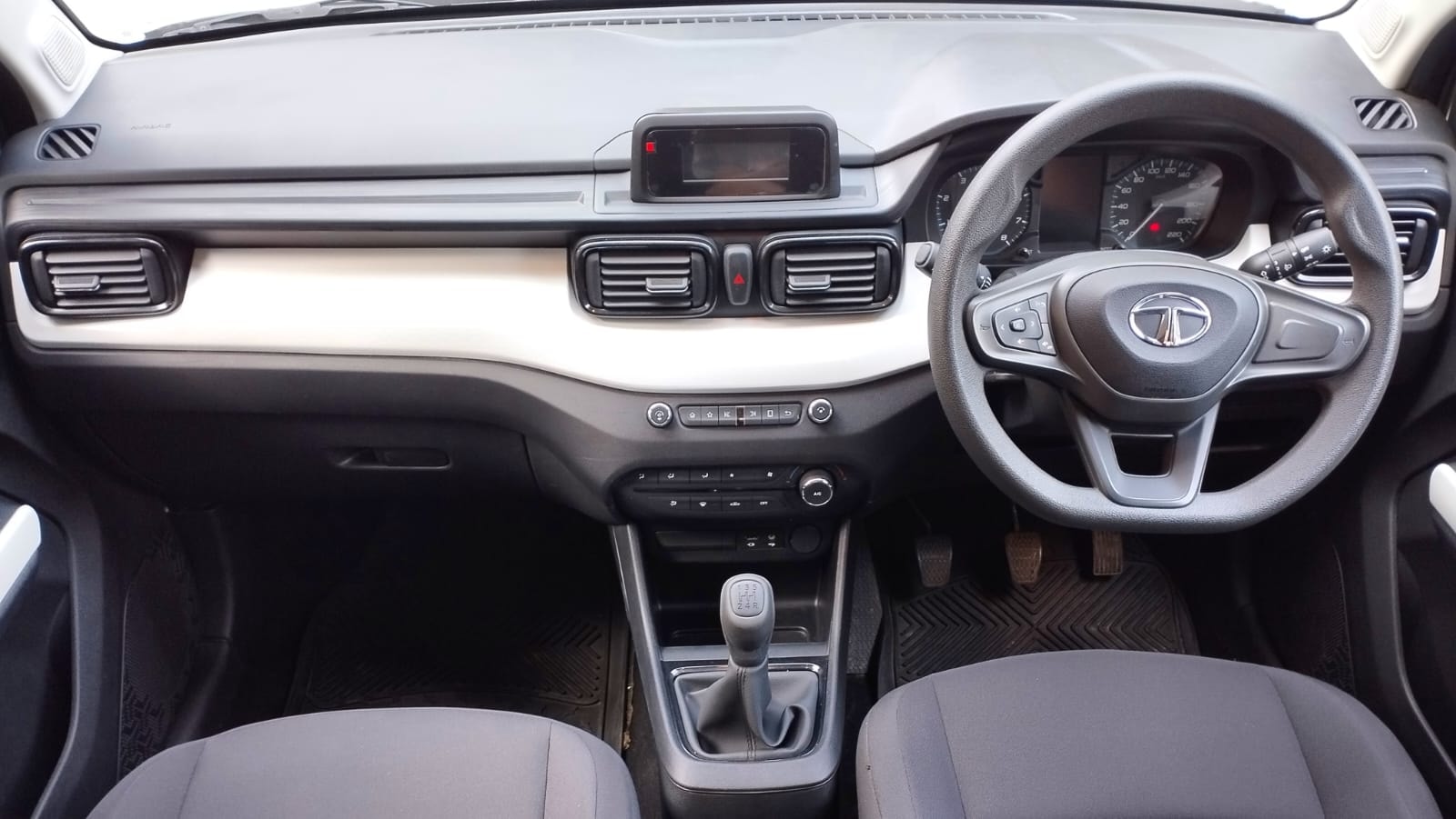 Punch image 10 Punch image 10