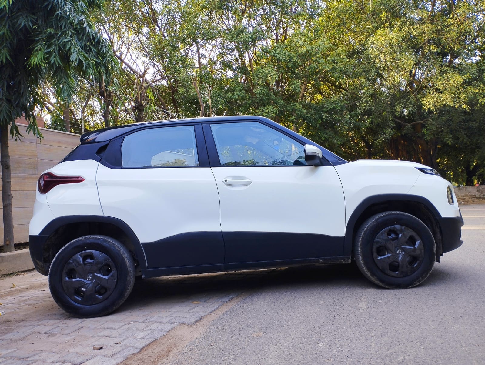 Punch image 6 Punch image 6